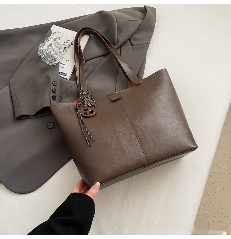 Lília | Mala Texturizada Vintage de Ombro