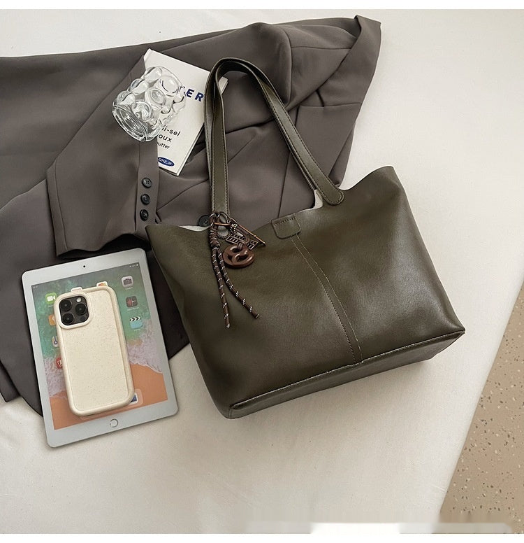 Lília | Mala Texturizada Vintage de Ombro